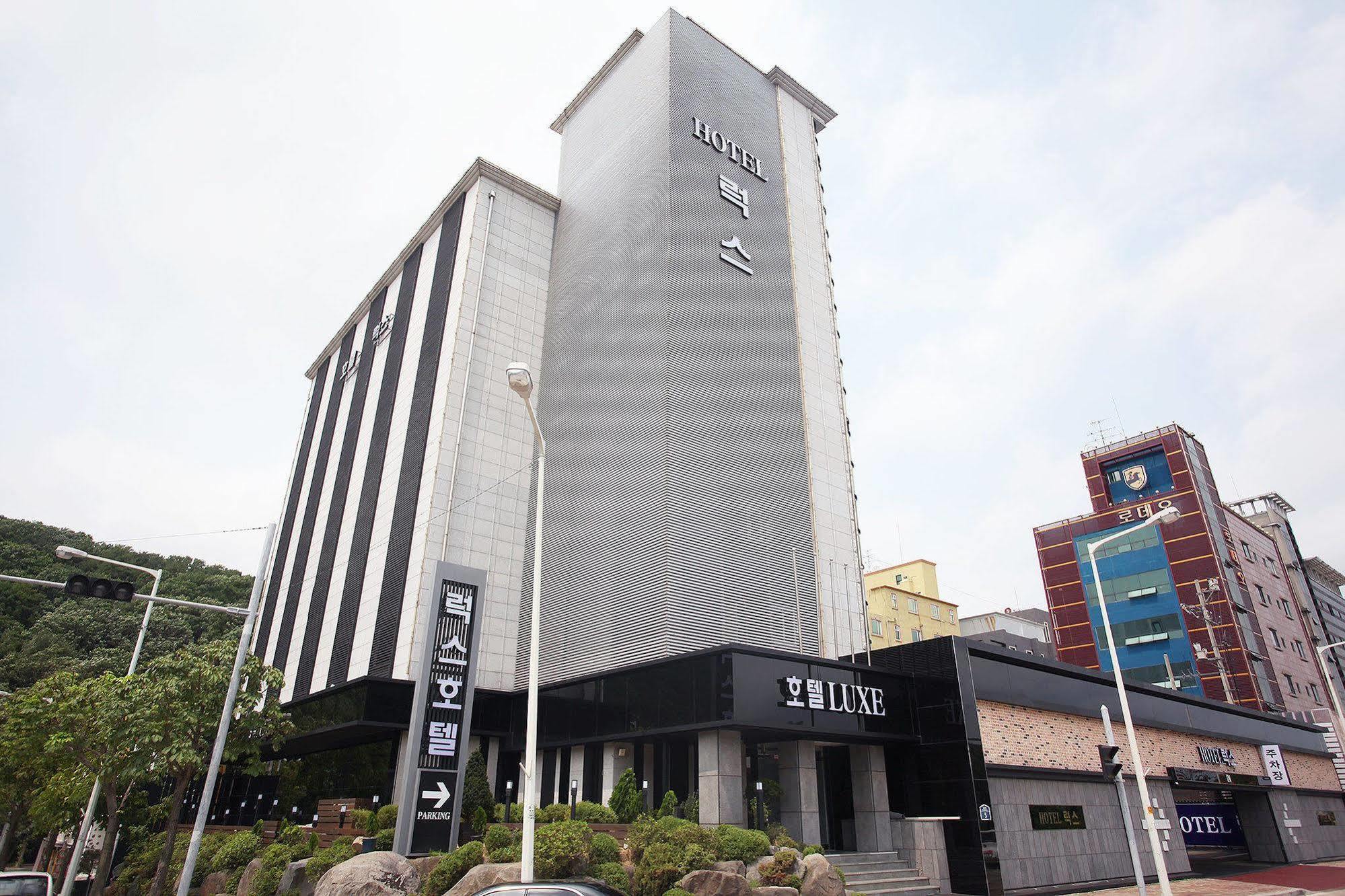 Luxe Hotel Paju Exterior foto